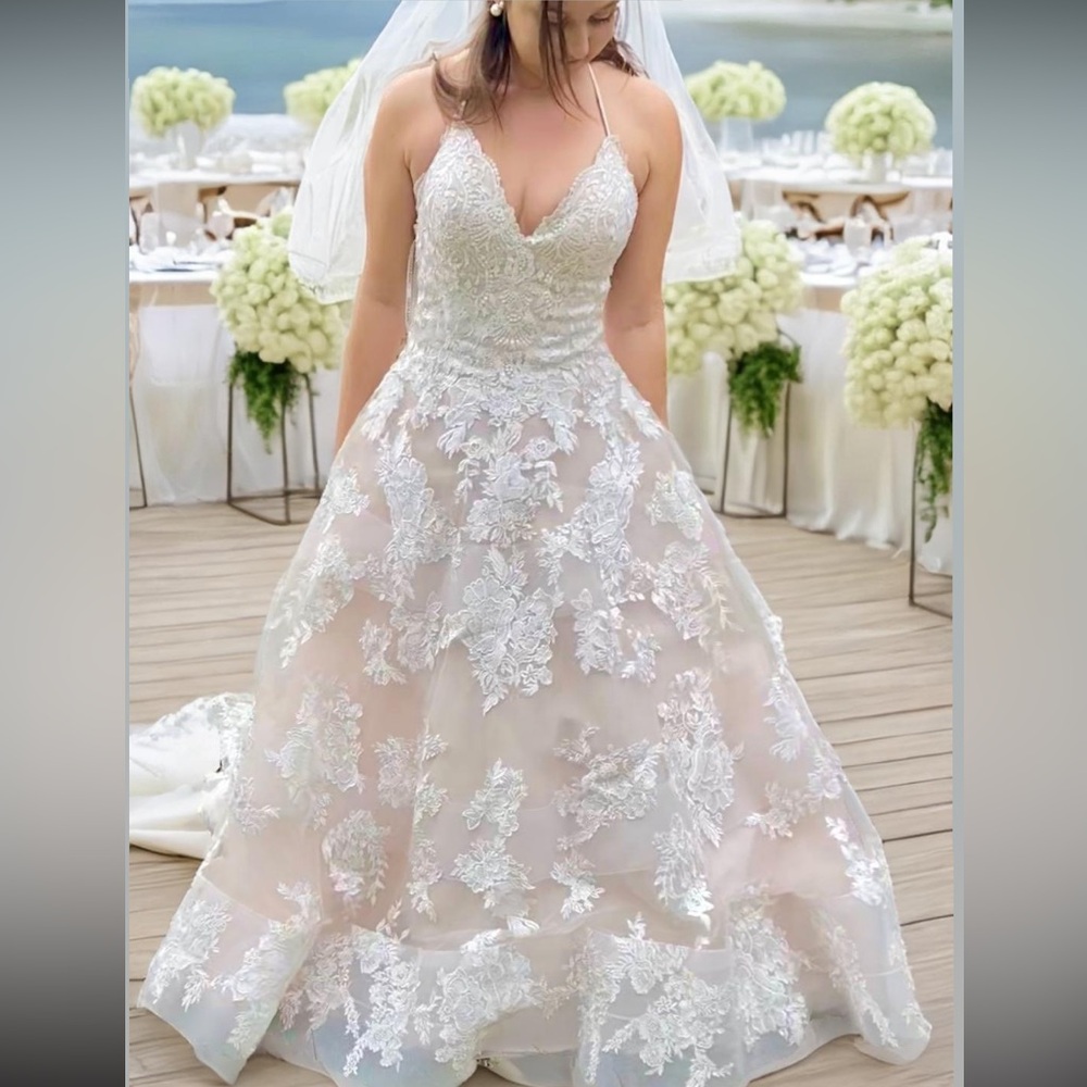Martina Liana Lace A-Line Wedding Dress